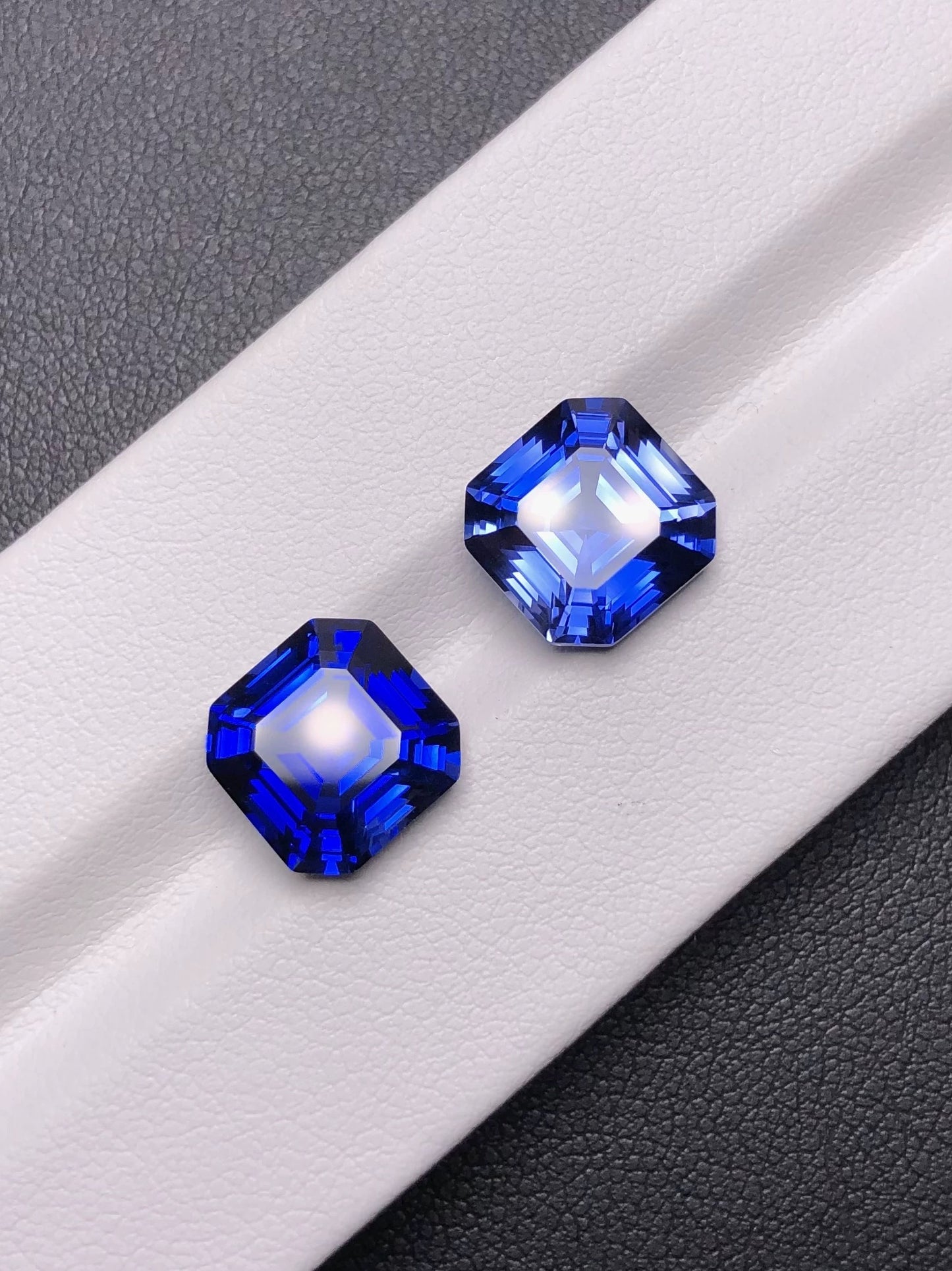 Sapphire - Asscher Cut