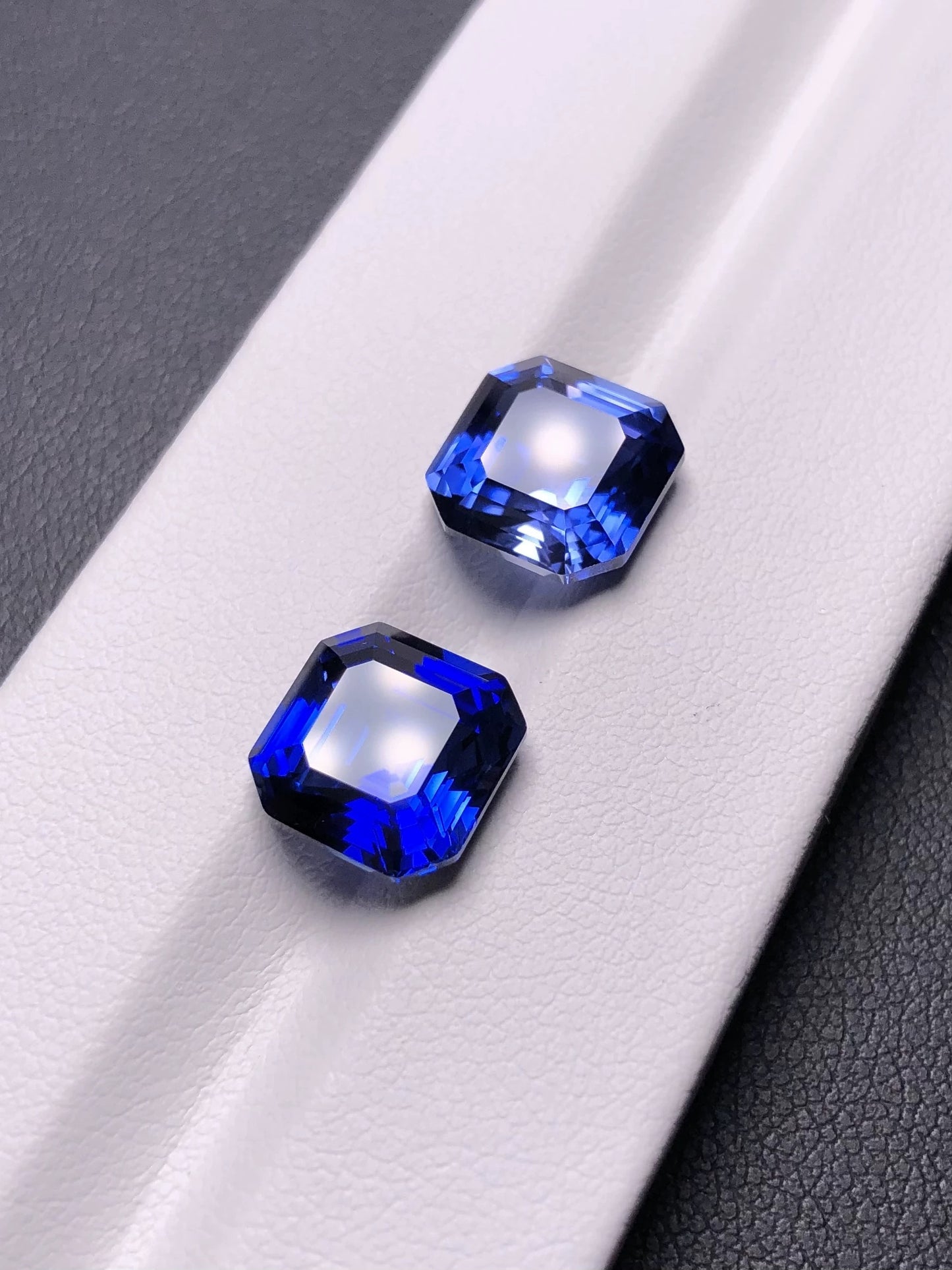 Sapphire - Asscher Cut