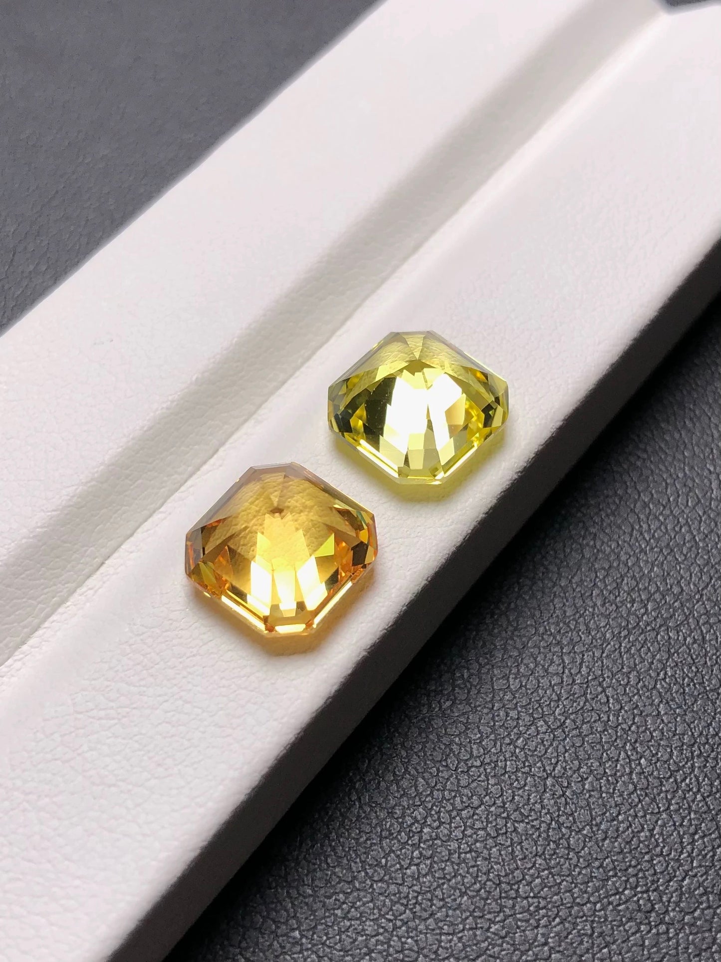 Yellow Sapphire - Asscher Cut