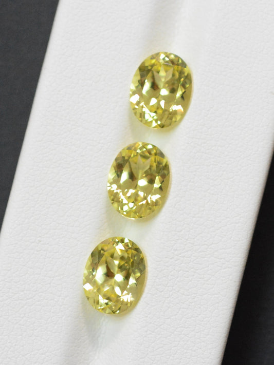 Yellow Sapphire - Oval Cut