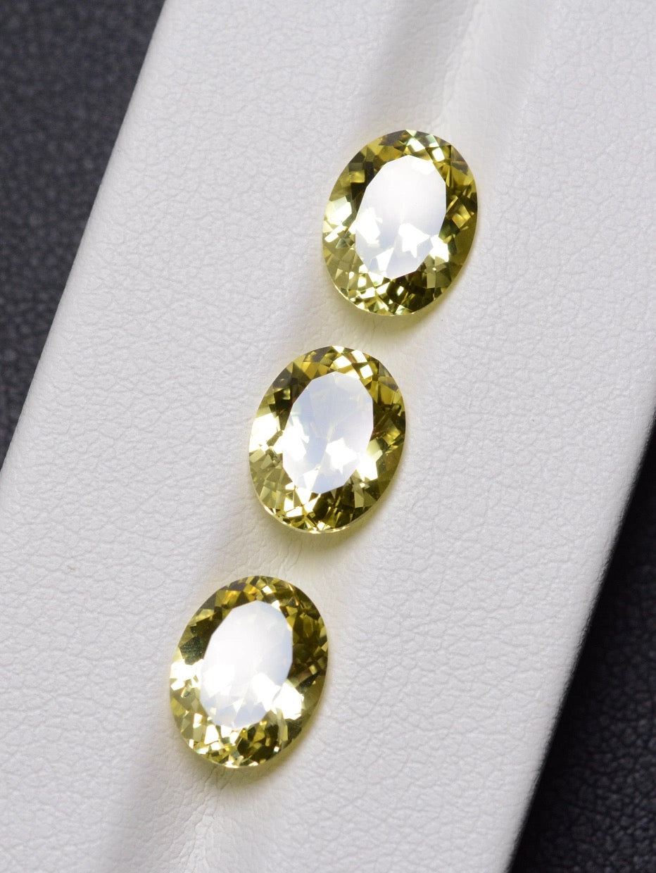 Yellow Sapphire - Oval Cut